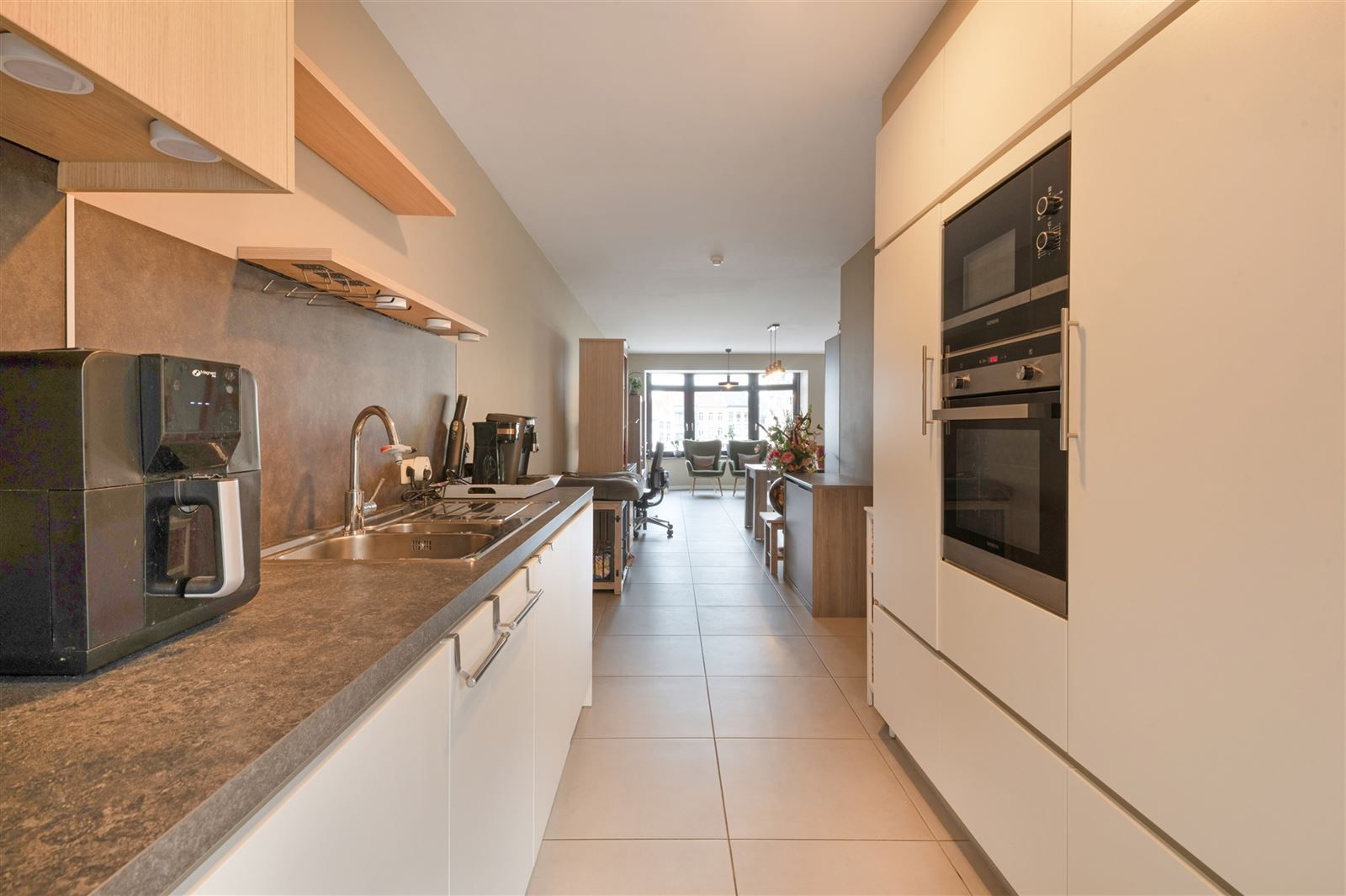 Volledig gerenoveerd appartement in hartje Geraardsbergen! foto 6