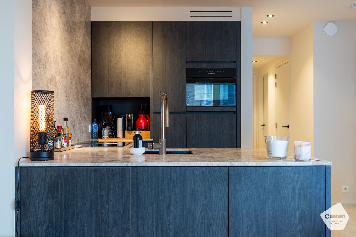Luxueus tweeslaapkamer appartement met lateraal zeezicht! foto 7