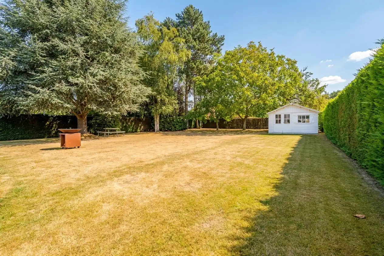 Lichtrijke villa met prachtige tuin in rustige woonwijk foto 22