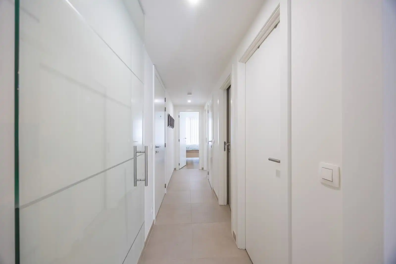 Modern appartement met 2 slpk, terras in jonge residentie foto 8