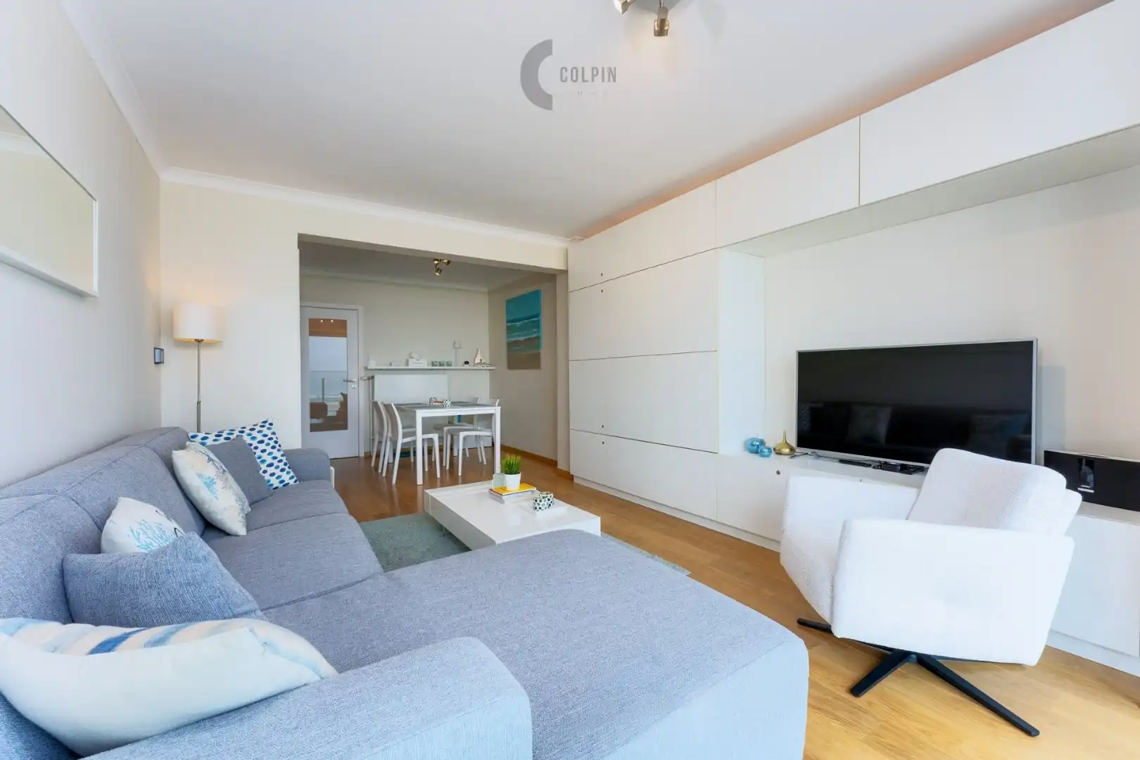 Te koop. Appartement met zeezicht foto 4
