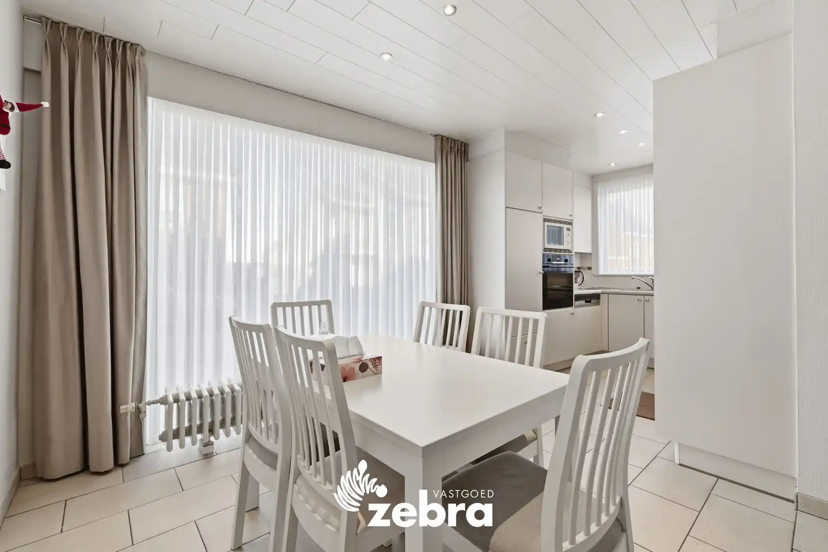 Halfopen bebouwing met praktijk- of kantoorruimte in centrum Tielt foto 6