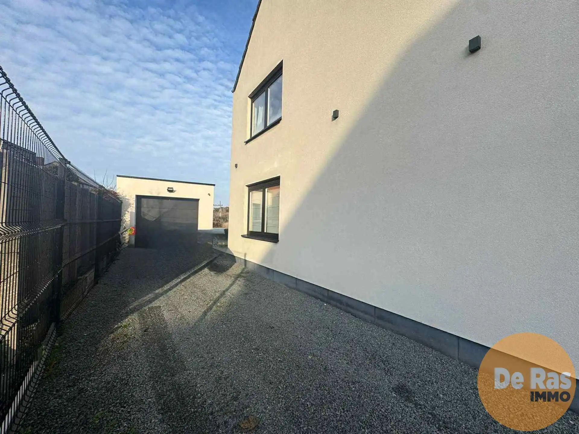 SCHELLEBELLE - Gerenoveerde HOB met garage  foto 3