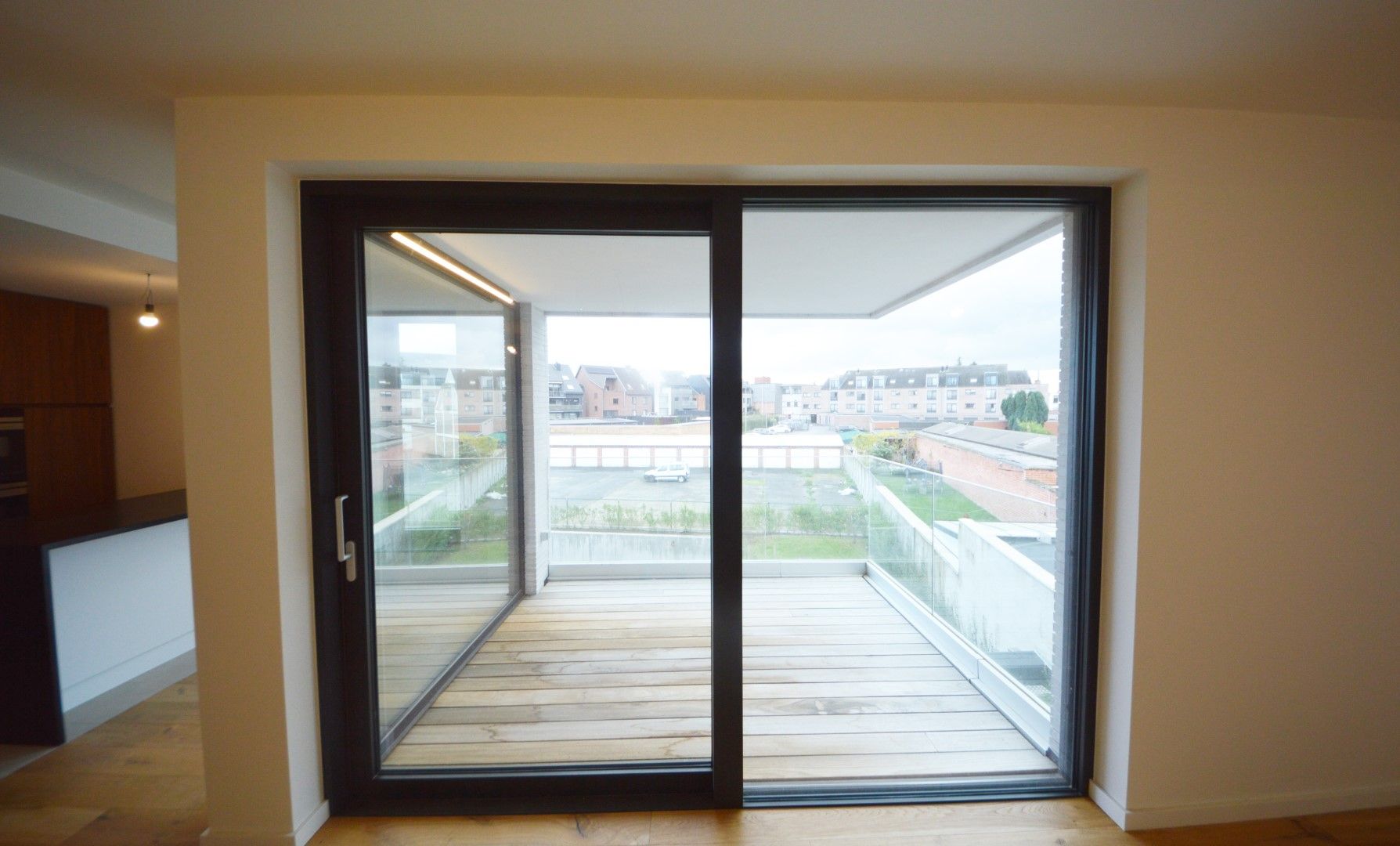 STIJLVOL WONEN IN HET HART VAN AALST: LUXUEUS DUPLEX BEN APPARTEMENT MET 2 SLAAPKAMERS EN TERRAS (2e en 3e VERDIEPING).   foto 9