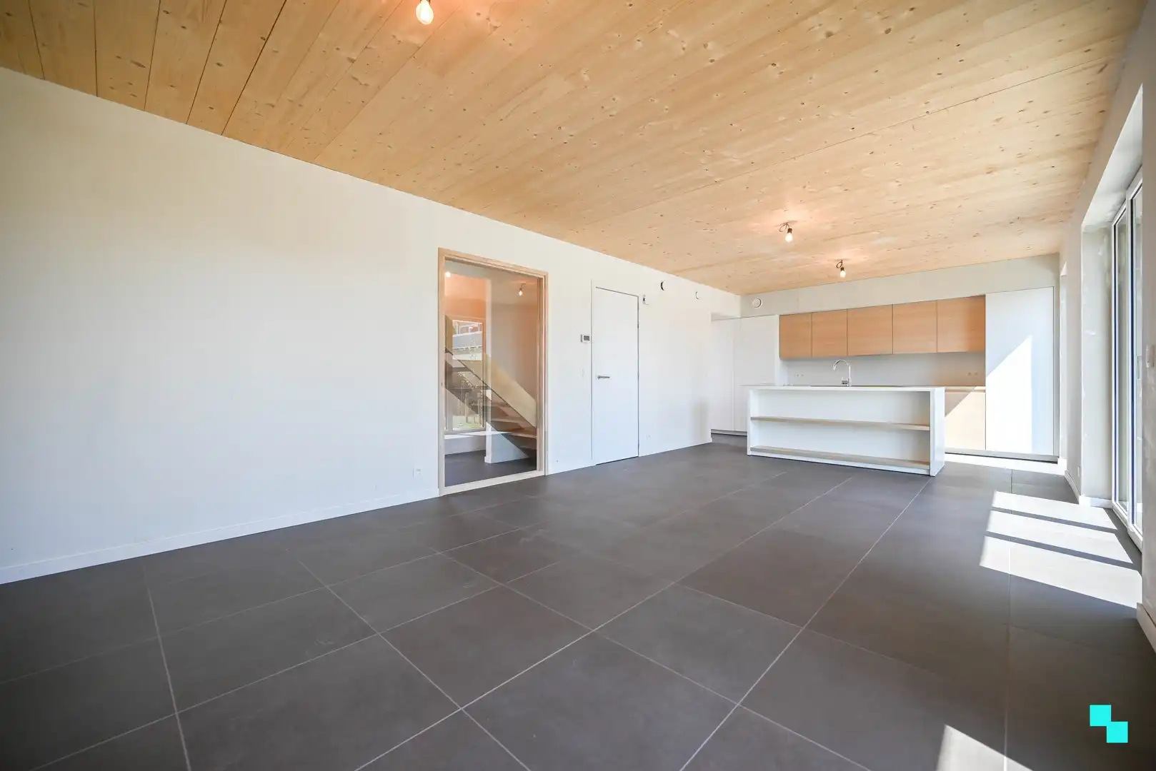 Halfopen nieuwbouwwoning in houtmassiefbouw foto 2