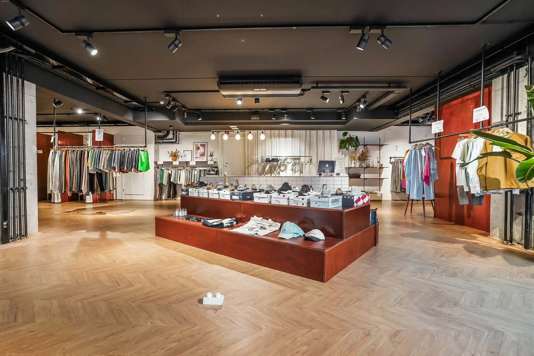 Zeer ruim en veelzijdig commercieel gelijkvloers op topligging in Wolvertem foto 2