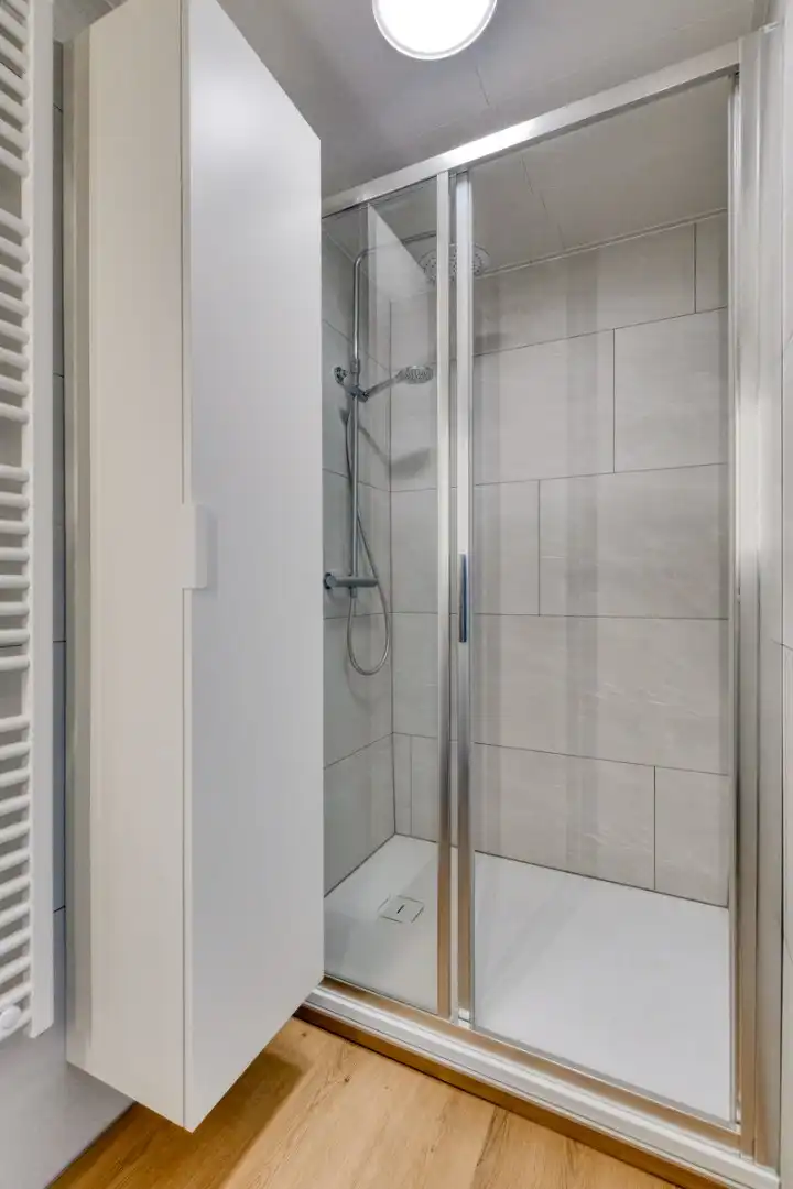 Gerenoveerde woning met 3 slaapkamers! foto 8