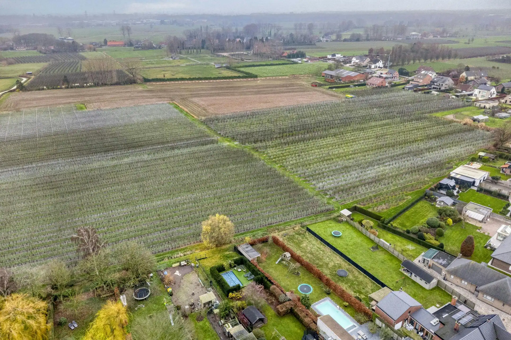 Gerenoveerd vrijstaand huis met zwembad, poolhouse en tuin foto 28