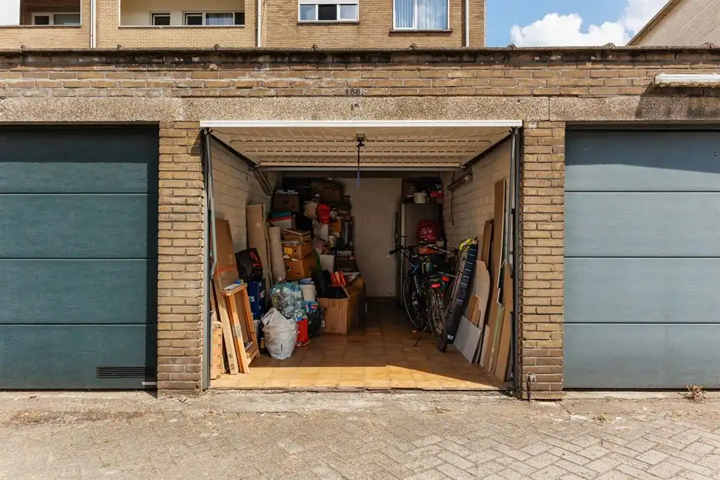 Gerenoveerd appartement met 2 terrassen foto 20