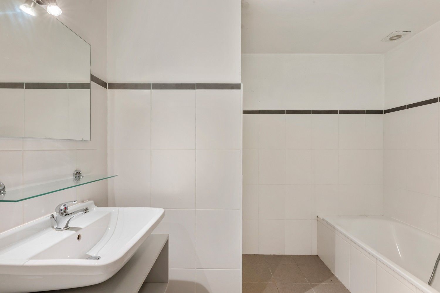 Instapklaar appartement met 2 slaapkamers en terras – centraal gelegen op de grens met Berlaar-Heikant. foto 15