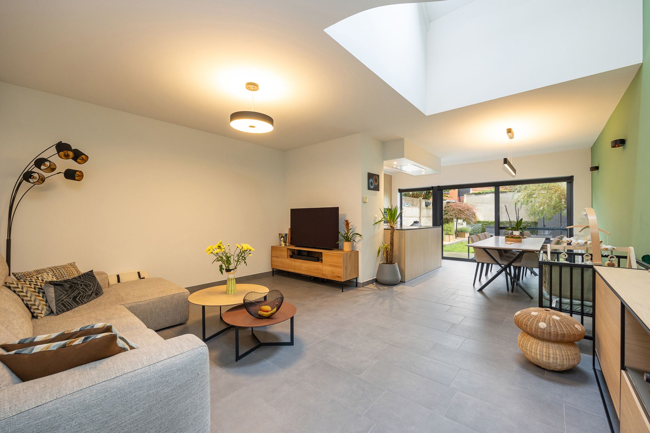 Instapklare moderne woning met tuin en garage op topligging foto 4