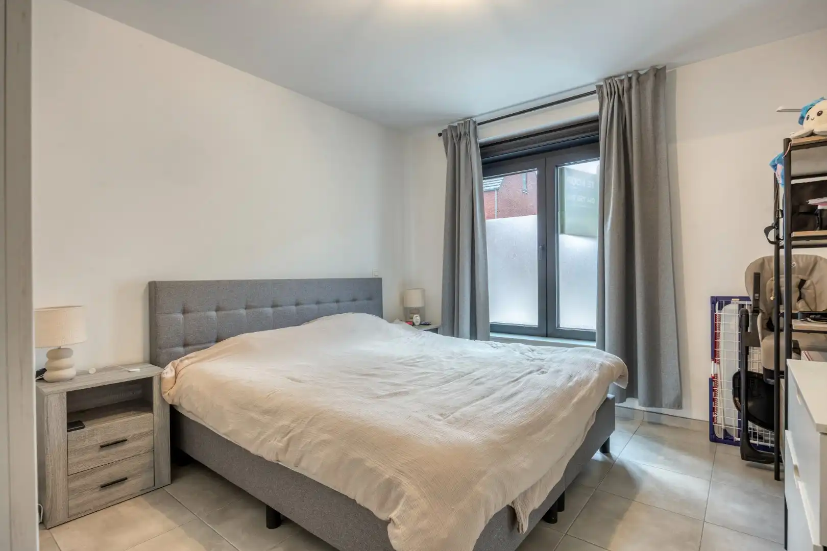 Recent (2023) gelijkvloers hoekappartement met 2 slpks en autostaanplaats te OLV Olen ! foto 10