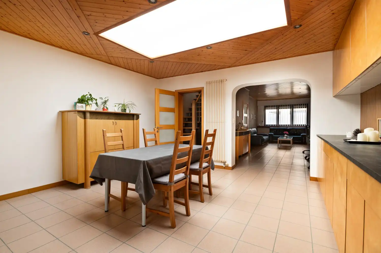 Gezellige woning met 3 slaapkamers en tuin met vijver in Wijnegem foto 3