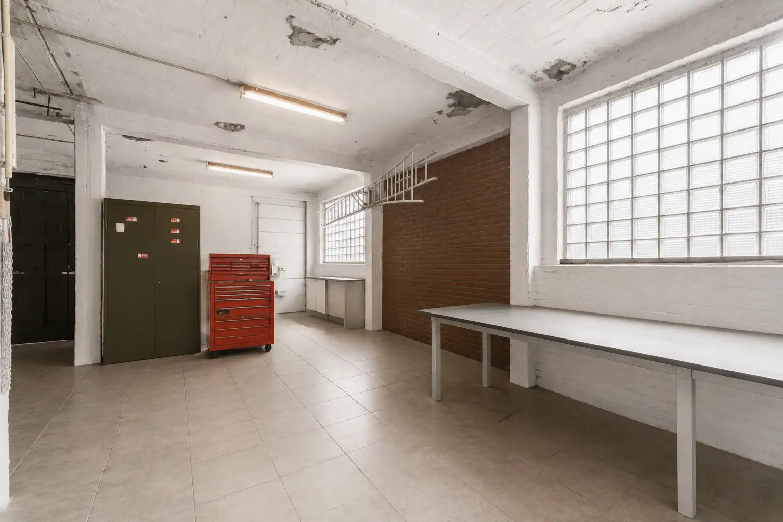 Uniek eigendom met karaktervolle woning en ruime loods op uitstekende ligging in Pittem! foto 42