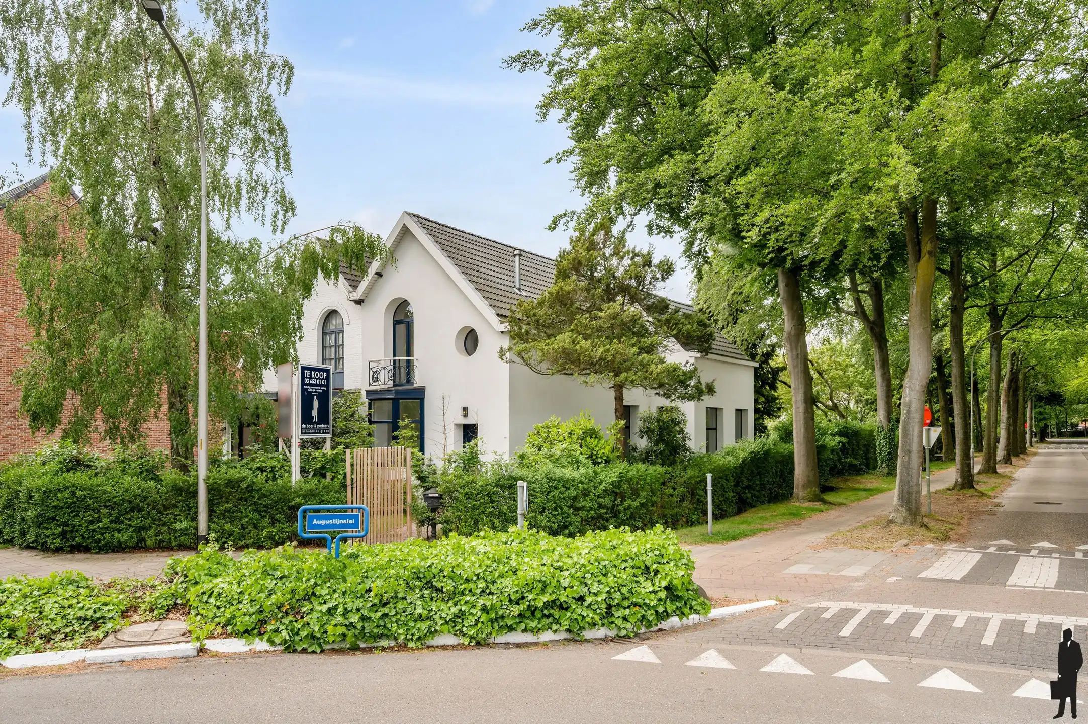 Gerenoveerde woning op ca. 520m2 met 3 slaapkamers en bureau foto 2