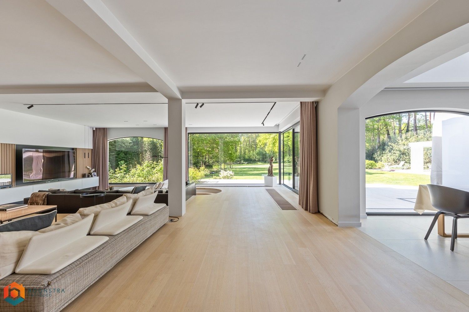 Prachtige en energiezuinige villa (1191 m² bewoonbaar) op een perceel van 3835 m² te Keerbergen foto 6