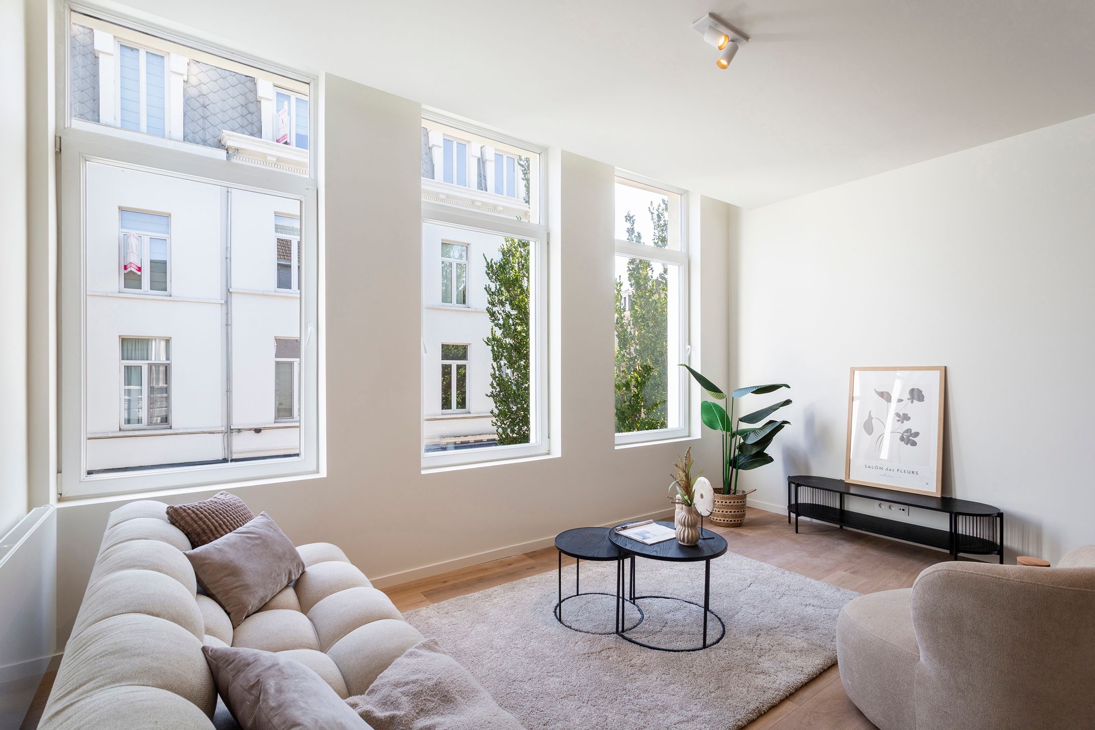 top notch gerenoveerde woning met garage vlakbij het Zuid foto 2