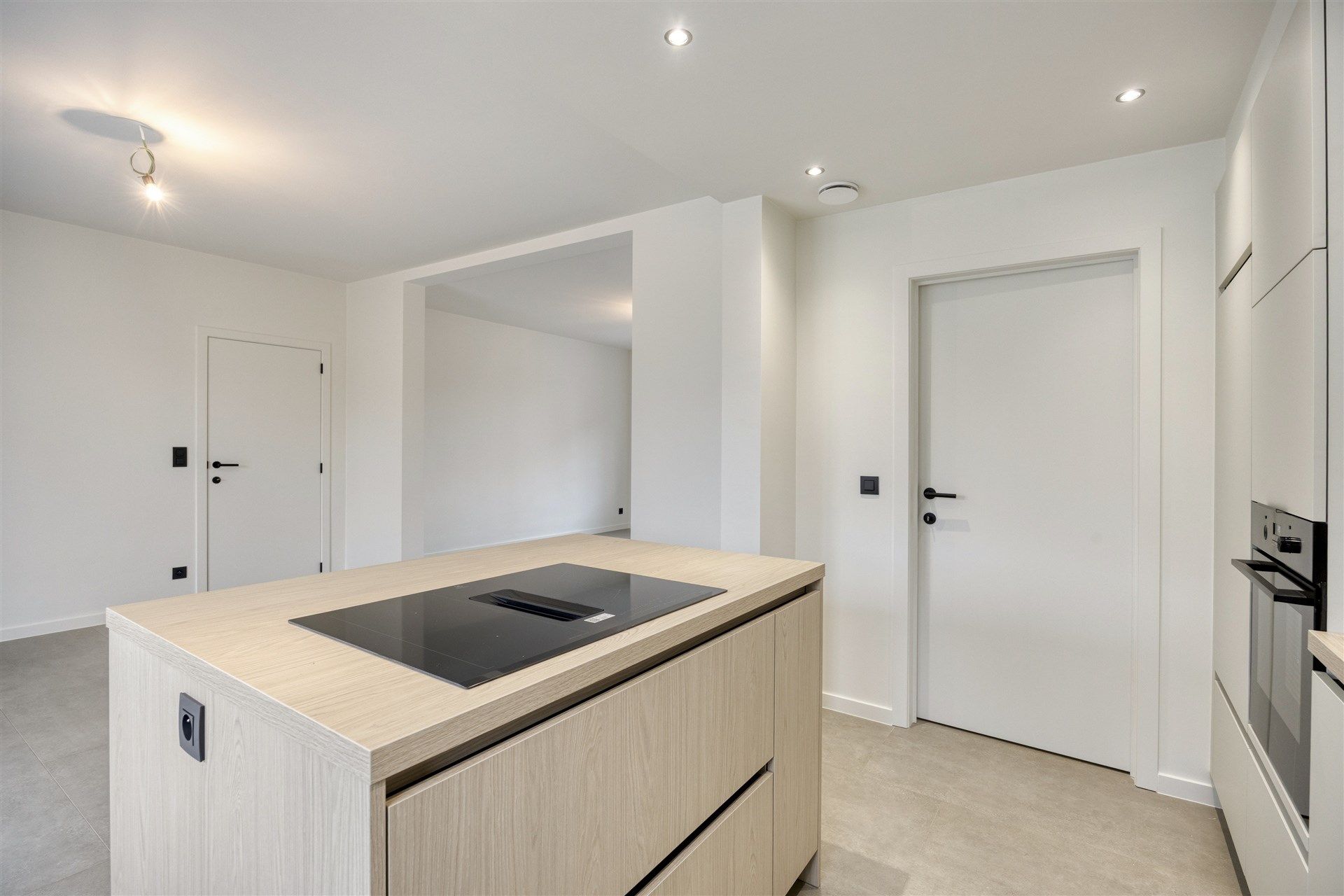 Moderne woning met 4 slaapkamers te Sint-Lievens-Houtem foto 8