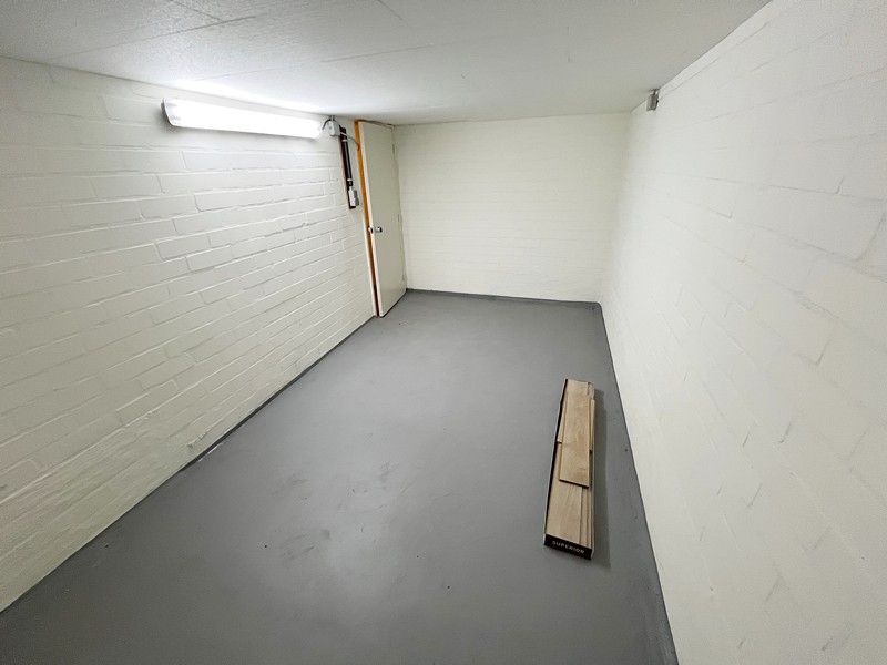 Volledig gerenoveerd appartement met 1 slaapkamer, kelderberging en garagebox foto 17