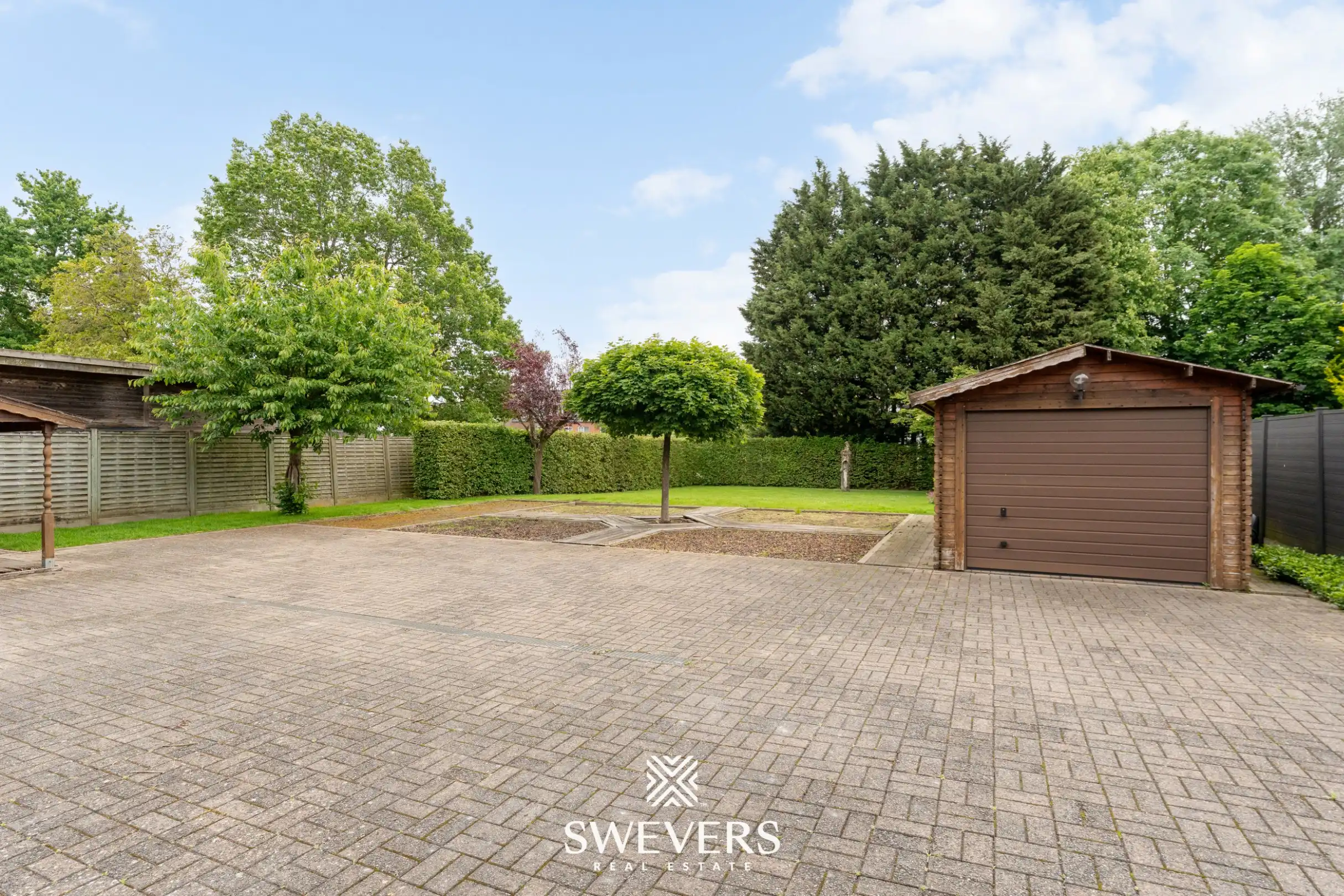 Bijzonder ruime villa (346m²) met mooie grote tuin op centrale locatie in Alken foto 36