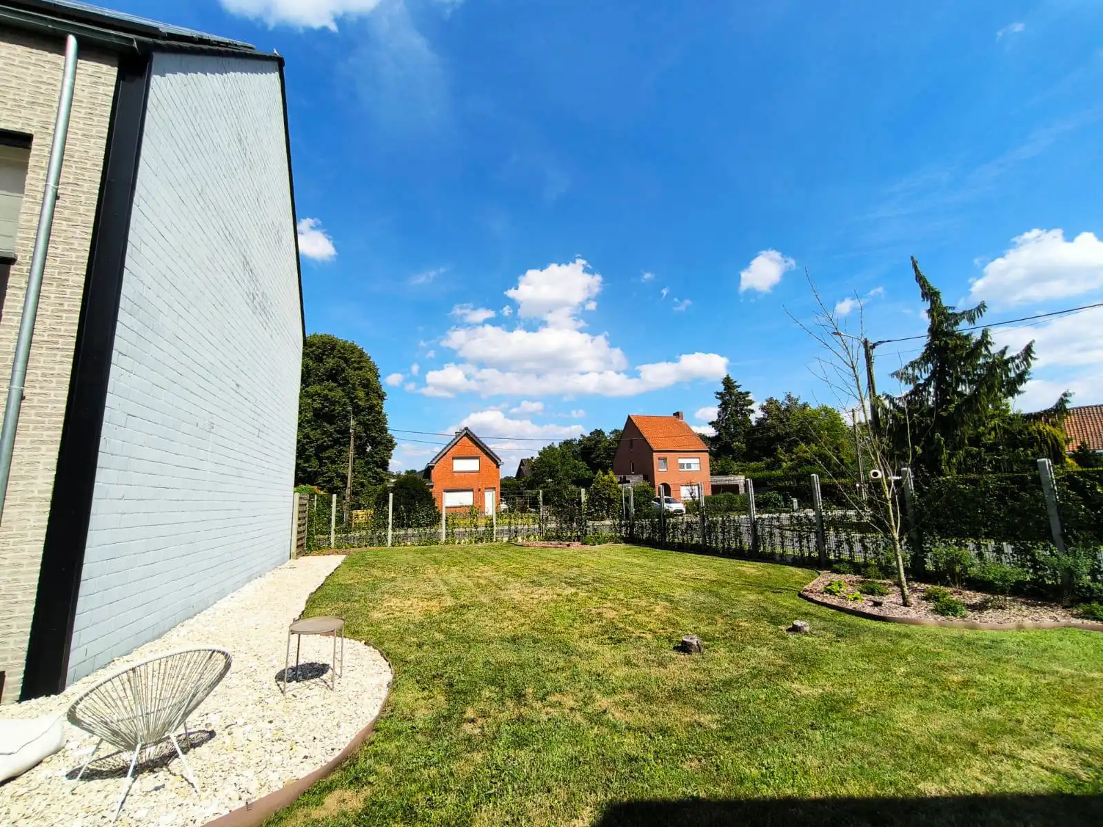 Mooi perceel voor HOB op ca. 253 m² inclusief dubbele muur met de buren!  foto 2