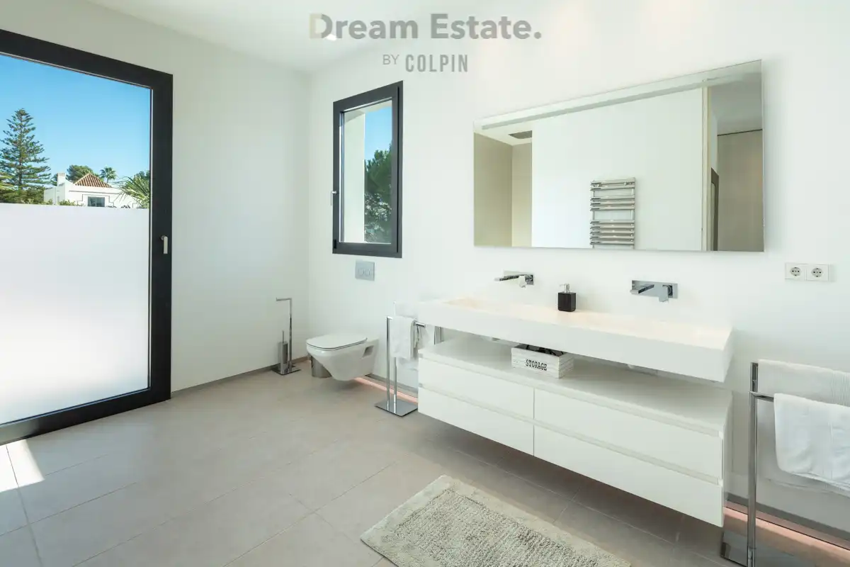 Eigentijdse villa in het bevoorrechte Nueva Andalucia foto 5