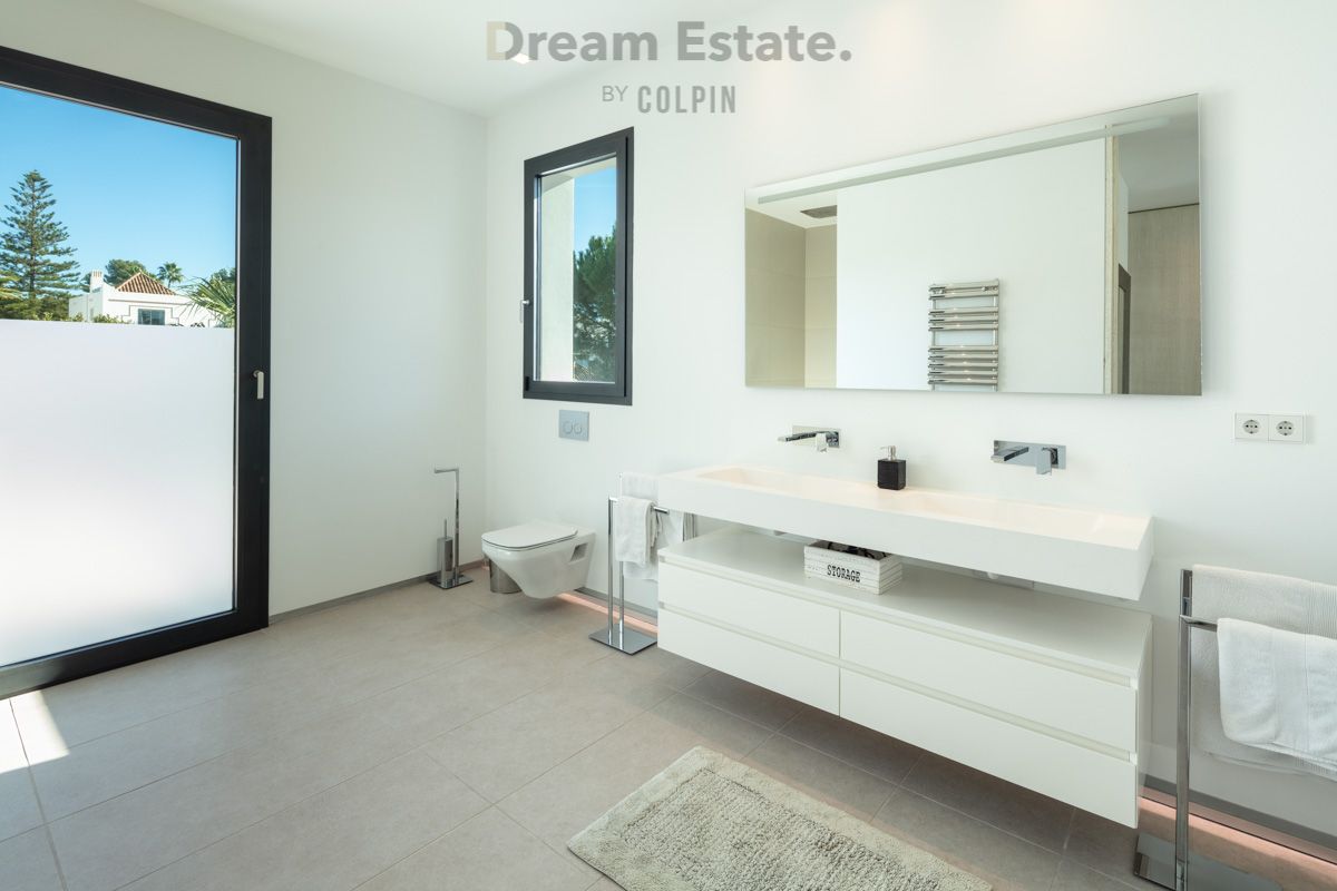 Eigentijdse villa in het bevoorrechte Nueva Andalucia foto 5