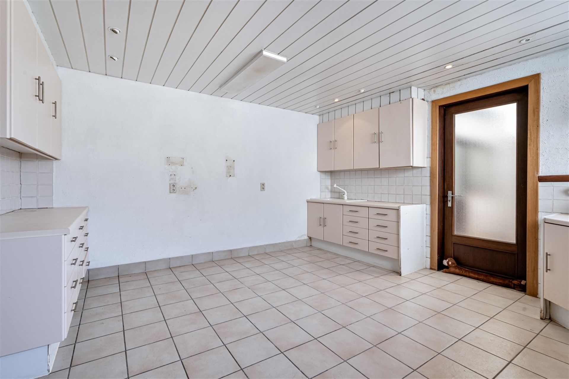 Knusse woning met twee slaapkamers en koer foto 7