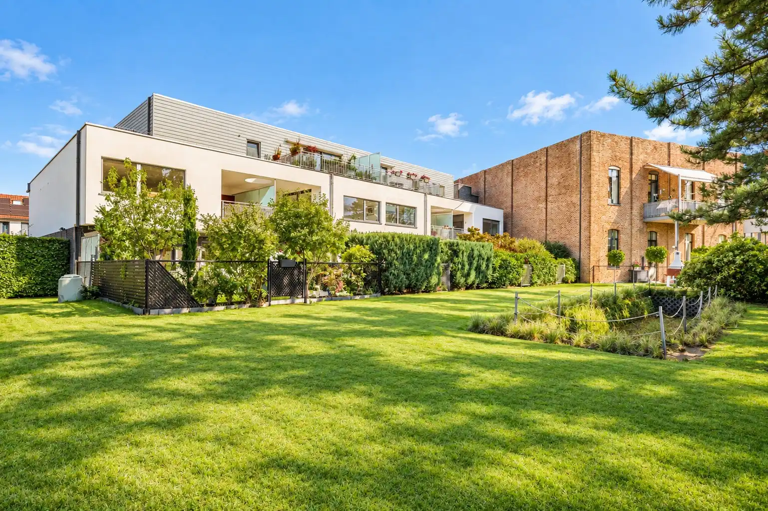 Ruim en comfortabel wonen met zuidtuin nabij het centrum van Schoten! foto 17