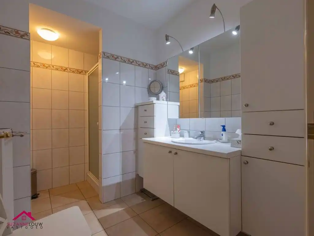 Meergezinswoning in gesloten bebouwing foto 13