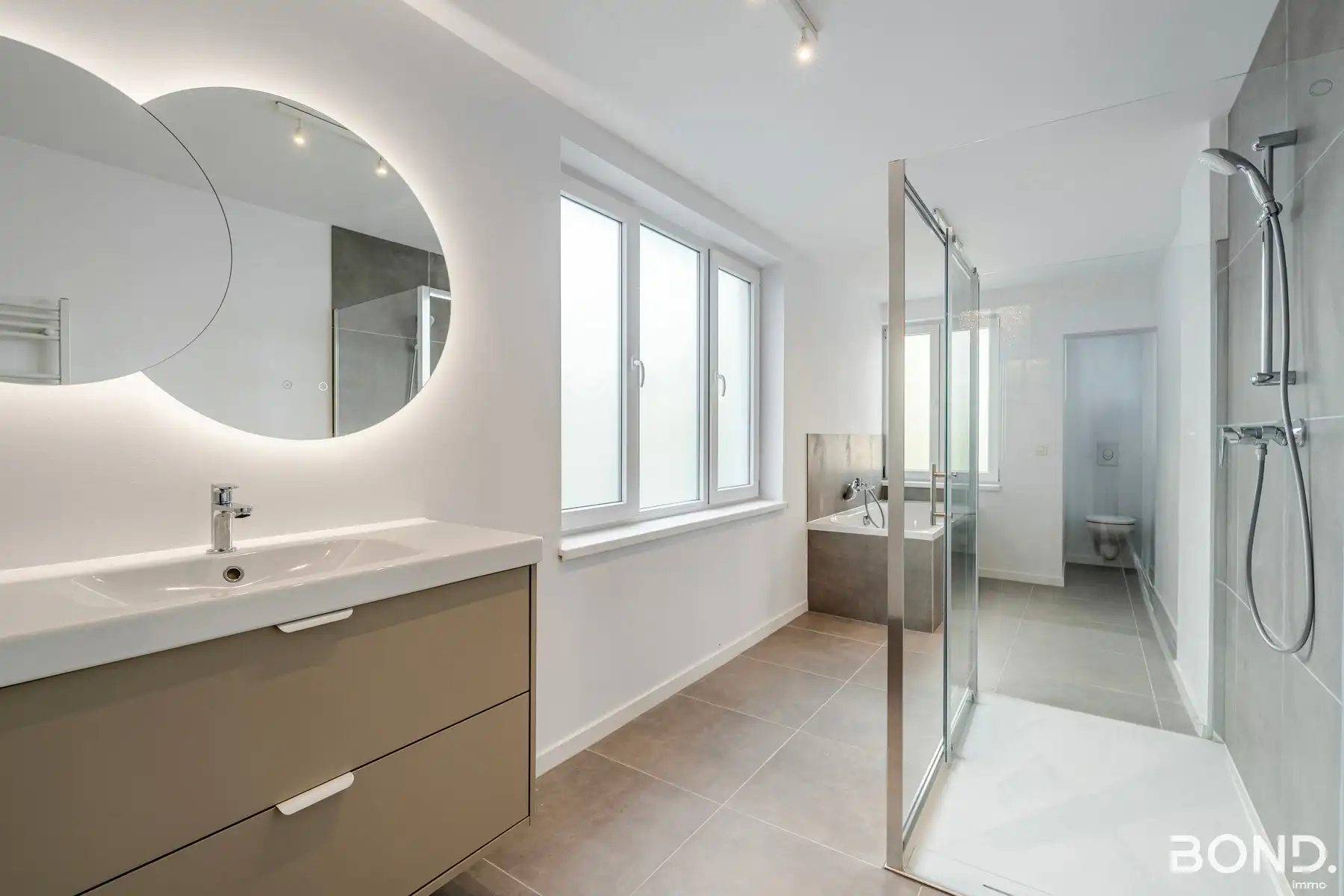Herenwoning met 6 slaapkamers foto 13