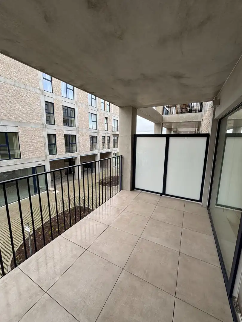 Nieuwbouw 2-slaapkamerappartement met terras foto 31