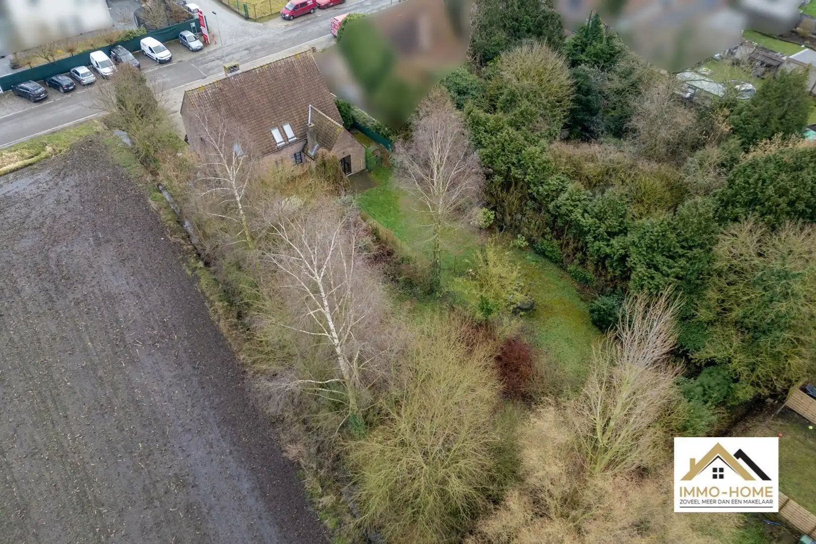 Halfopen bebouwing nabij centrum Lokeren foto 23