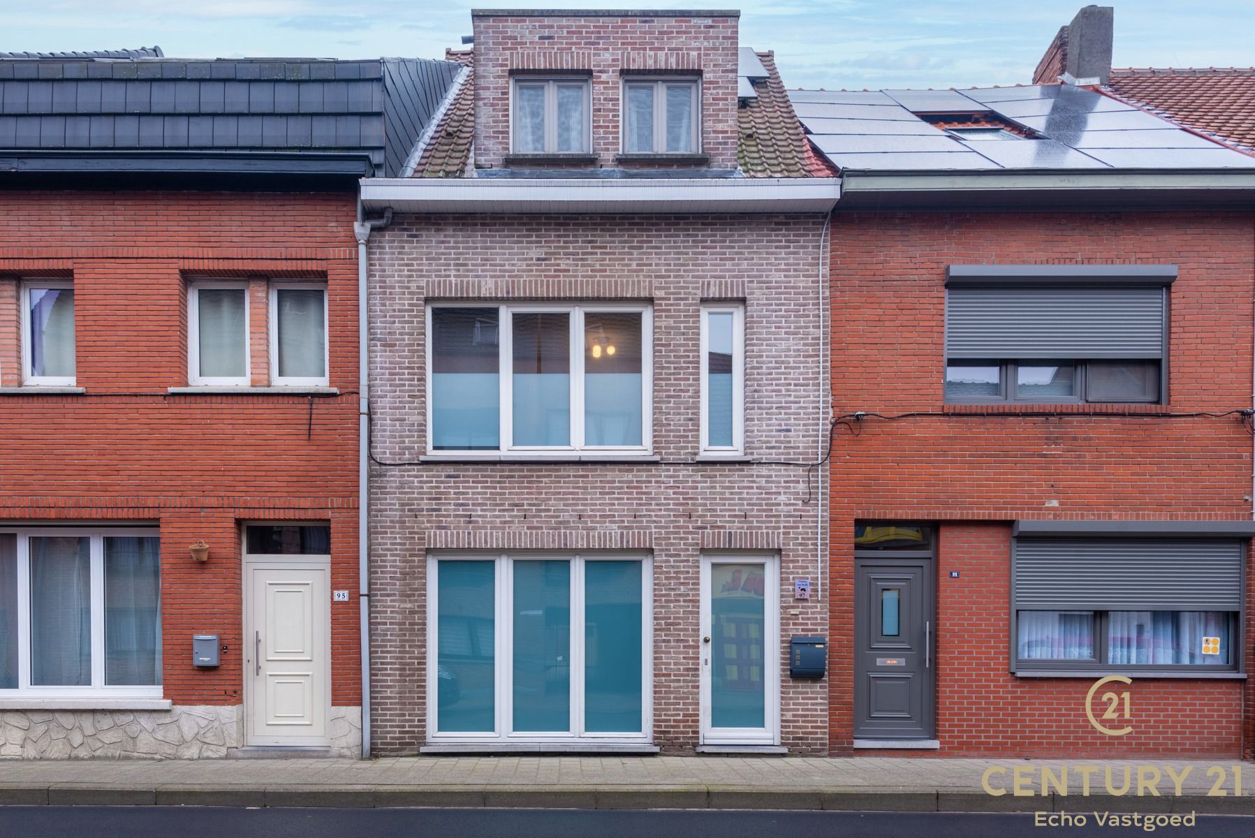 Ruime, energiezuinige woning met tuin en veel mogelijkheden foto {{pictureIndex}}