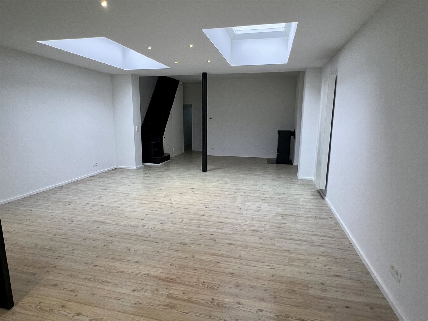 Stijlvol gerenoveerde en comfortabele woning met zonnige tuin  foto 6