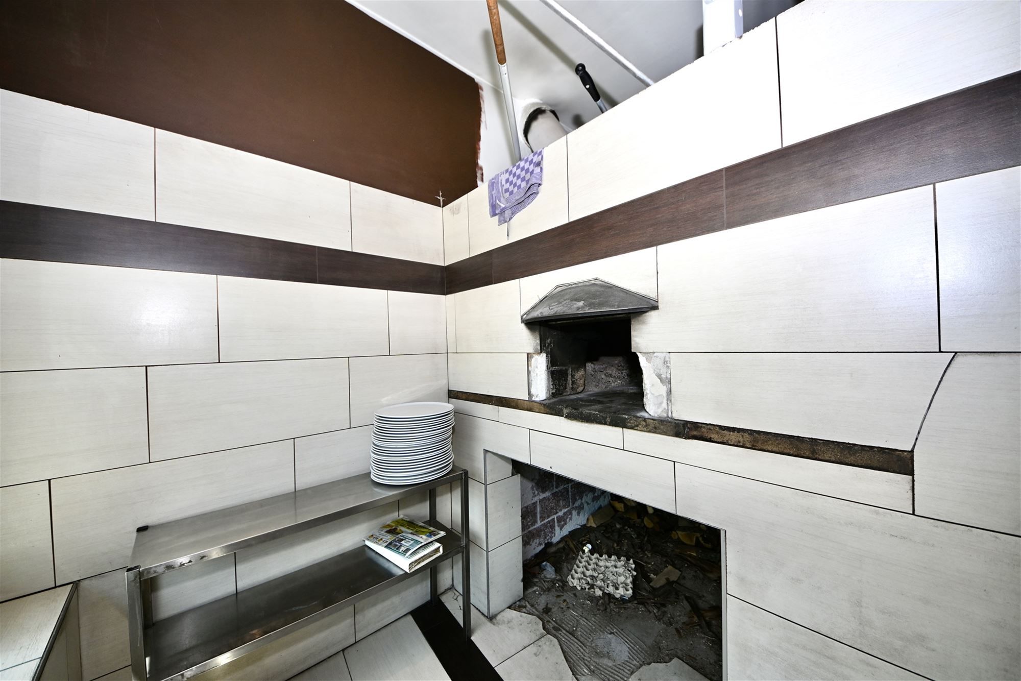 Handelspand met restaurant en appartement foto 9