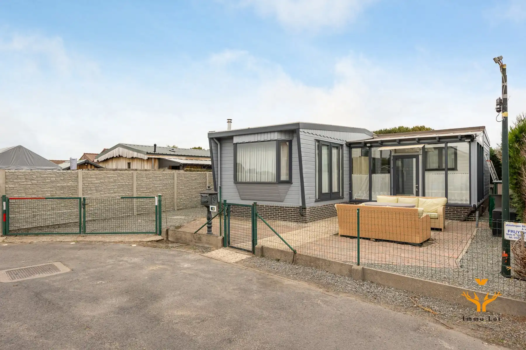 Hoofdfoto van de publicatie: Instapklare bungalow nabij Donkmeer