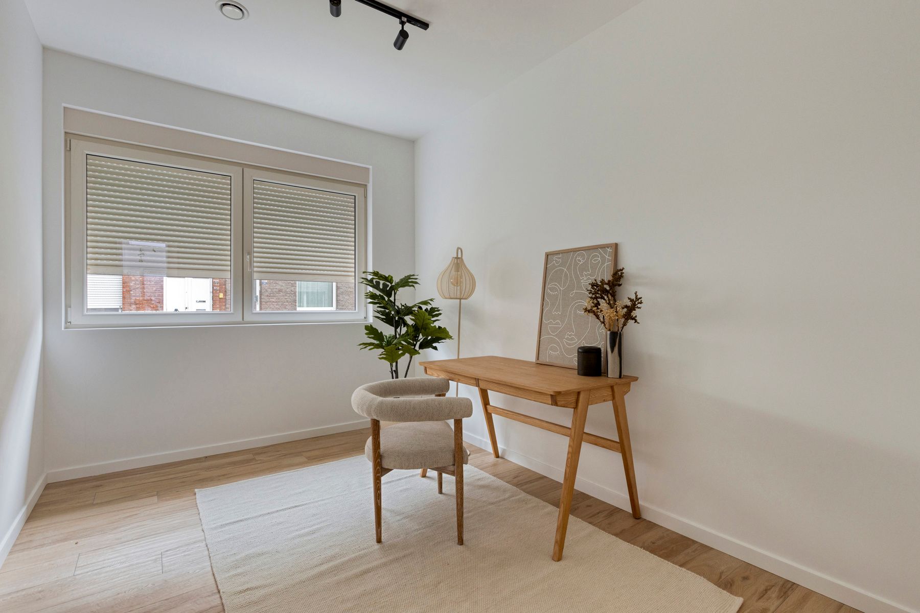 Energiezuinige vernieuwde woning met 4 slaapkamers. foto 10