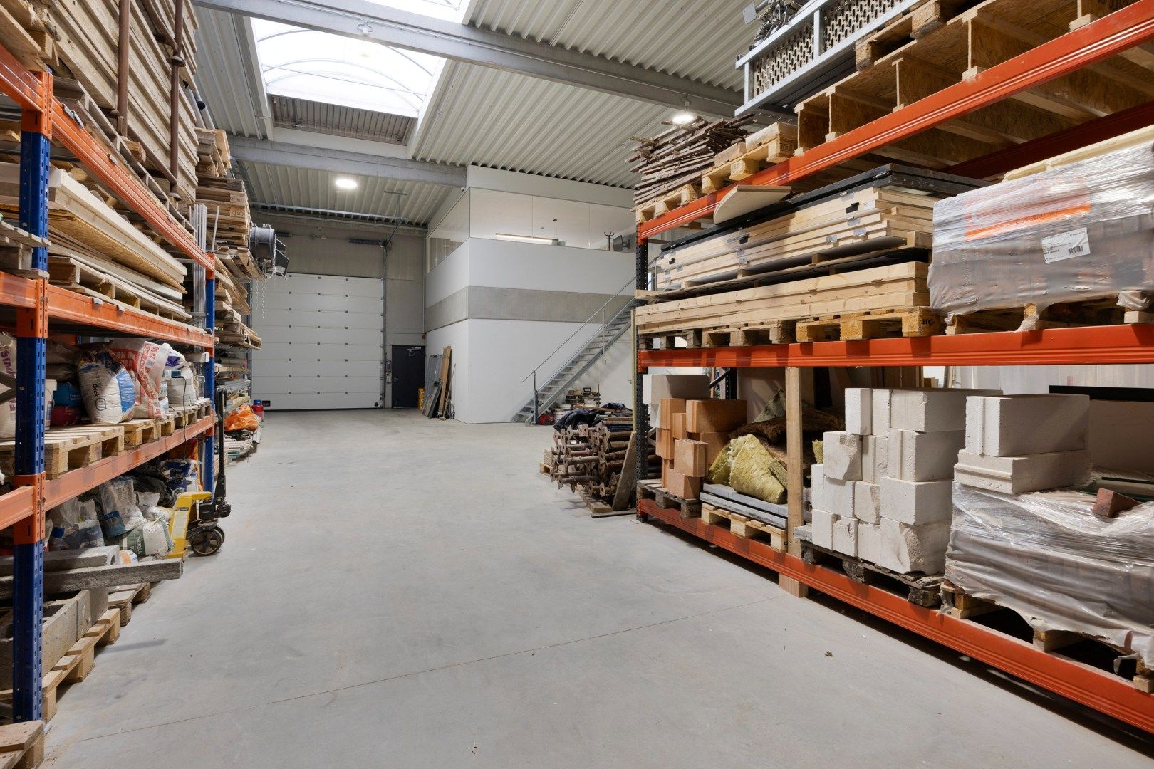 KMO-Unit van 299 m²  met 2 parkings gelegen te Tienen - bouwjaar 2019 - verkoop onder registratierechten foto 8