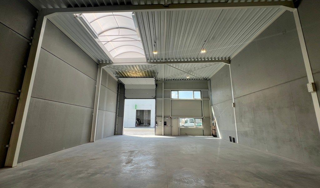 Nieuwbouw magazijn te koop vlakbij R4 in Evergem foto 5