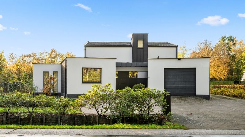 Moderne villa 247m² met bijgebouw-garage en zwembad op 58 are foto 19