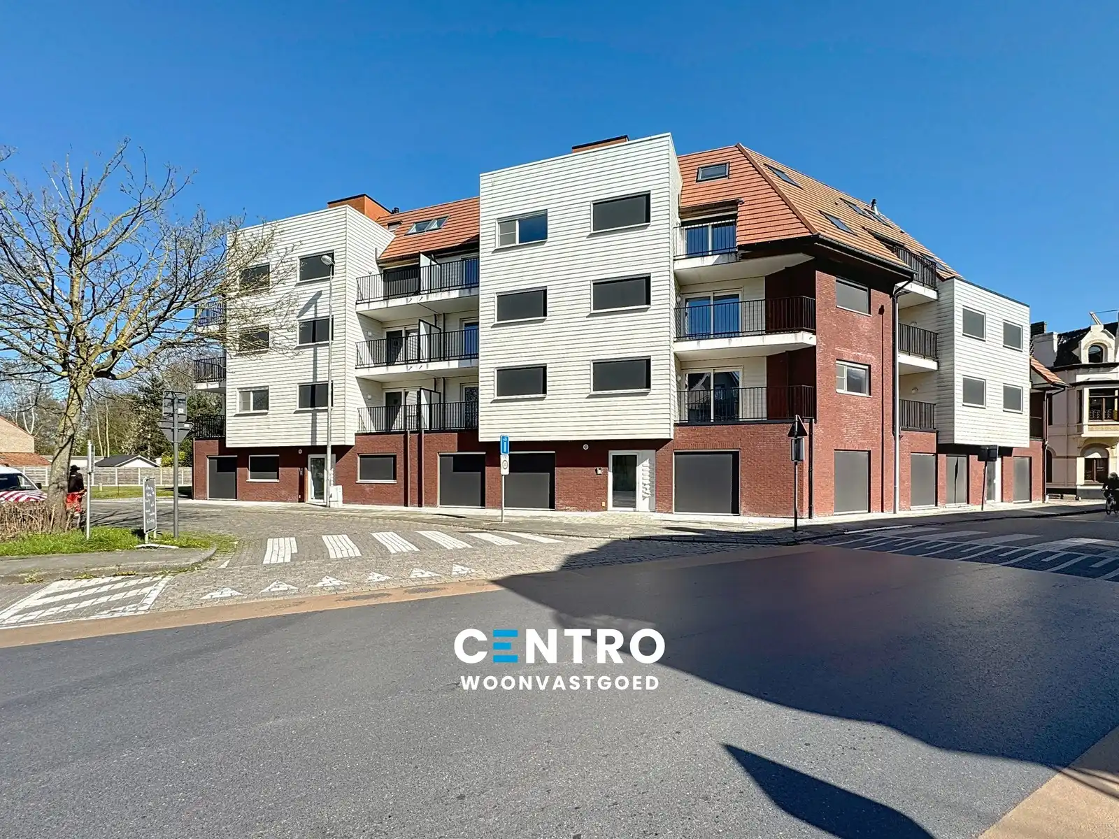 INVESTERING met 22 appartementen + aanpalend perceel projectgrond! foto {{pictureIndex}}