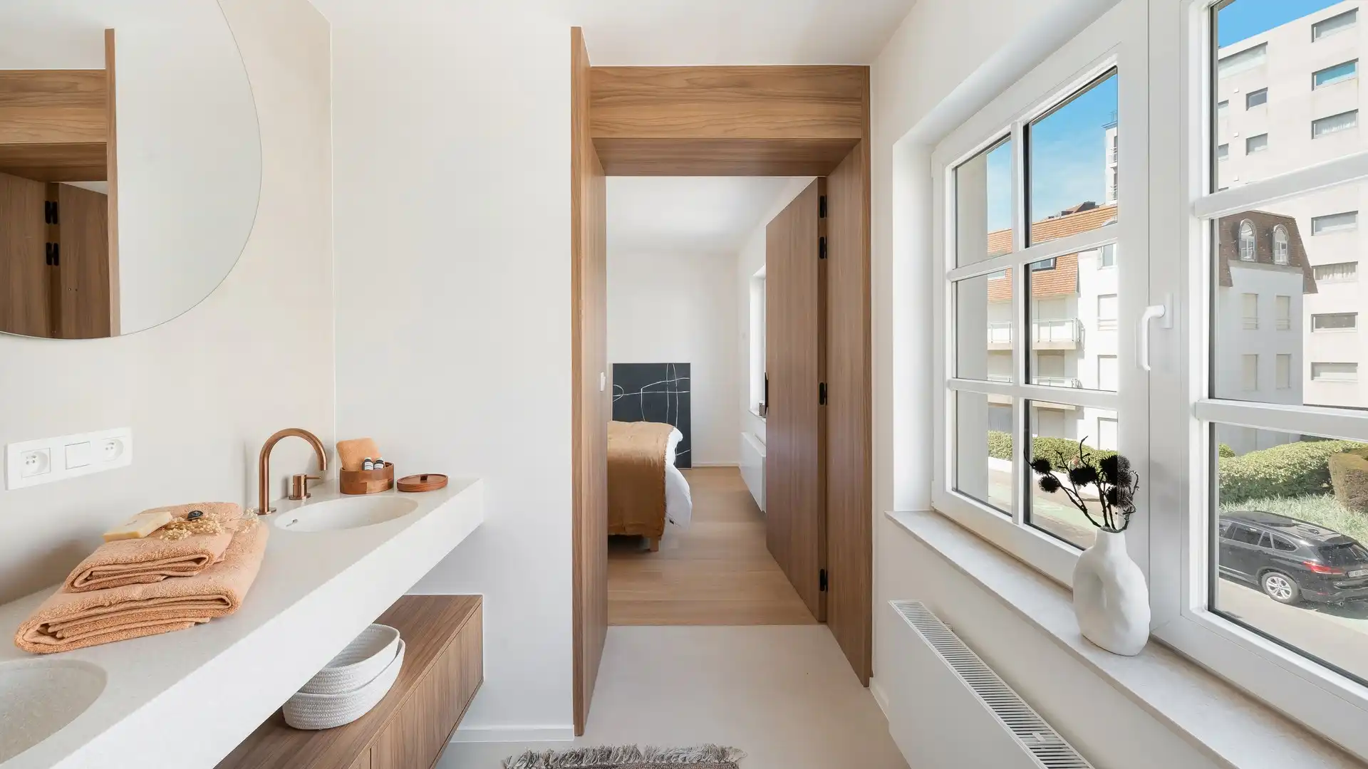 Exclusief gerenoveerde villa op een absolute toplocatie foto 38