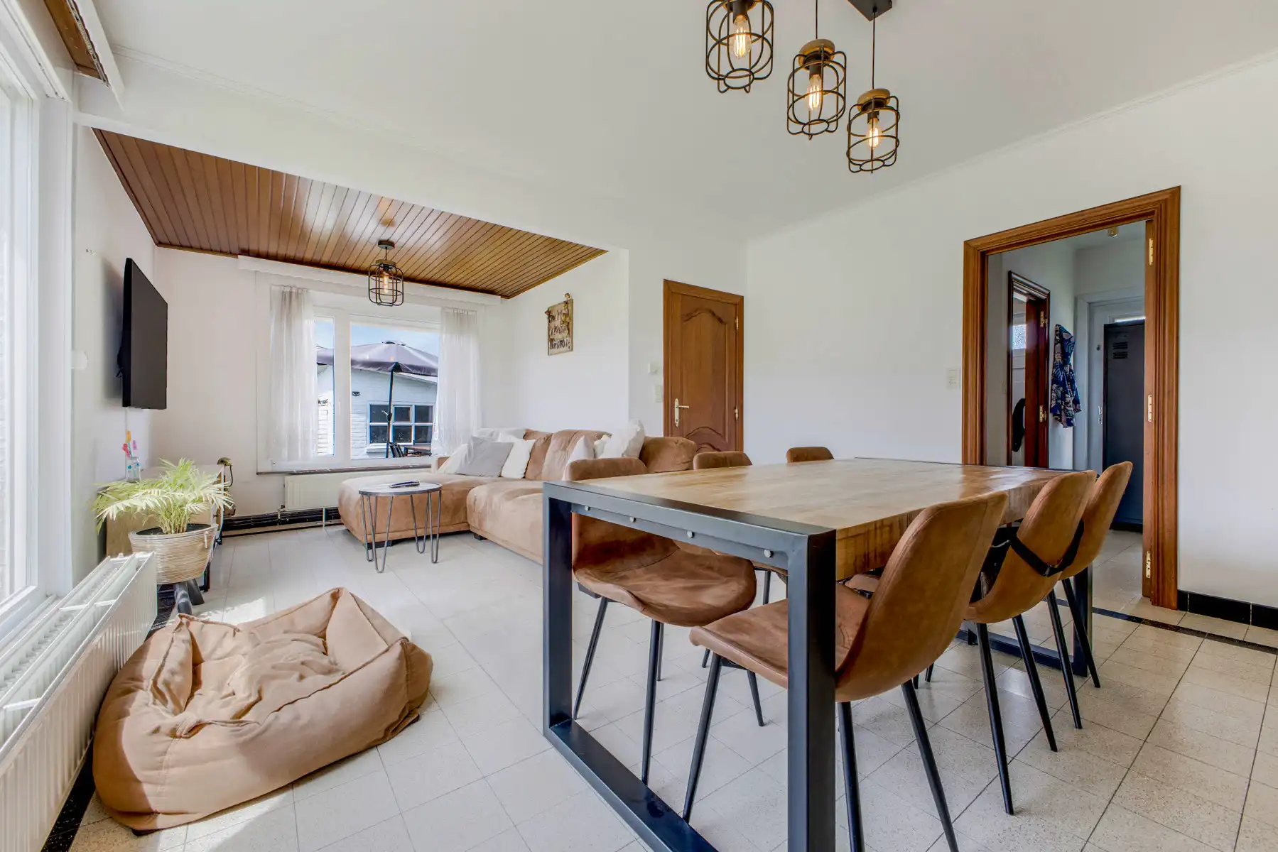 Rustig gelegen bungalow met garage/berging foto 5
