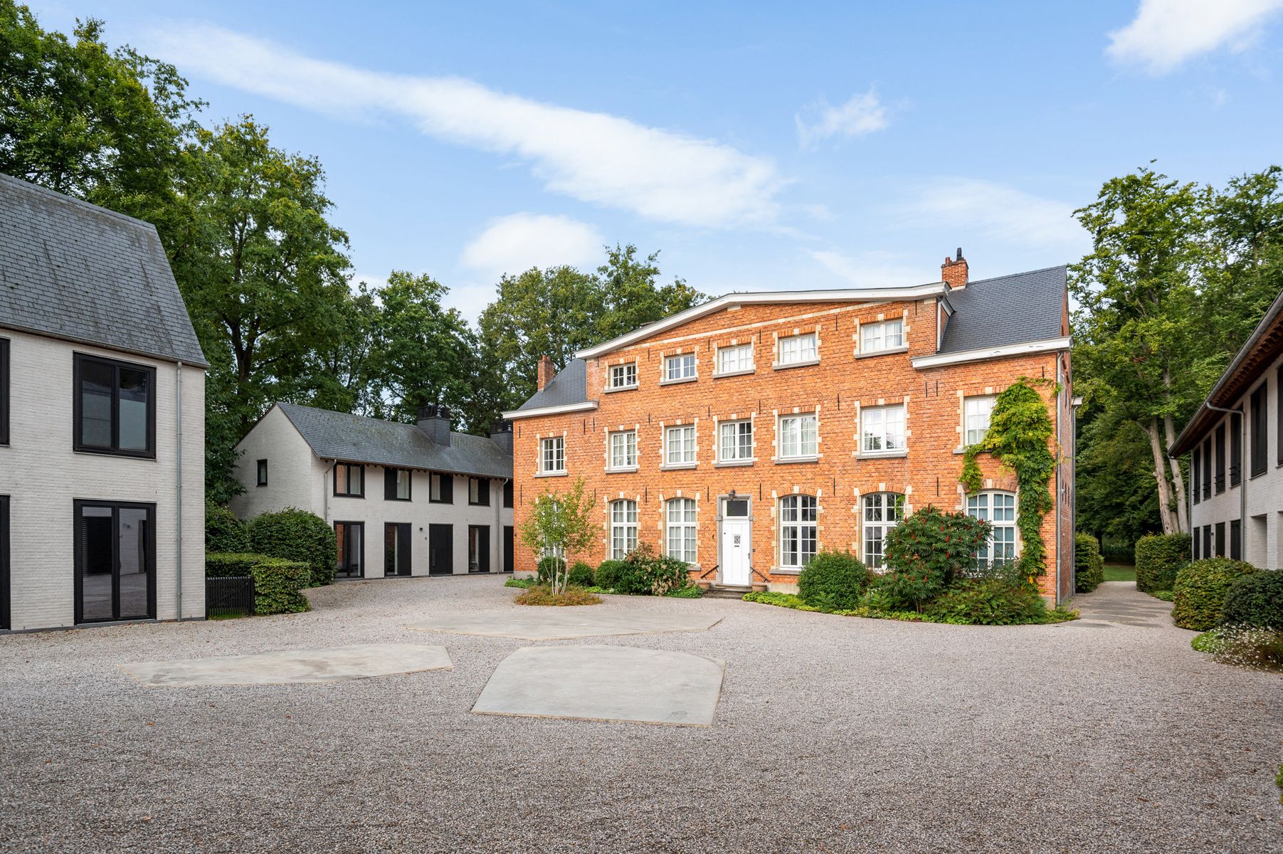 Unieke pastoriewoning in parktuin met uniek uitzicht foto 28