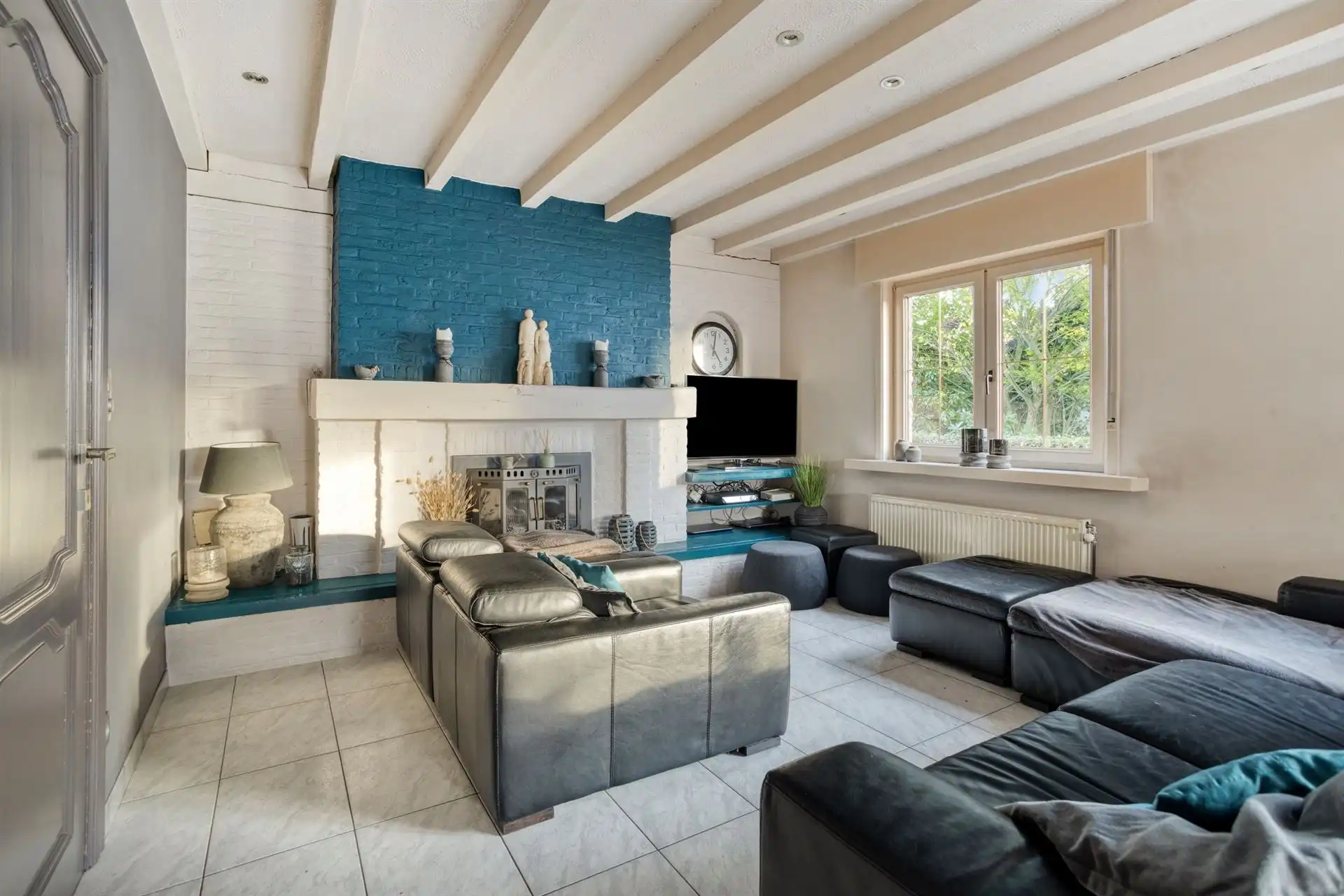 Op te frissen woning met 5 slpks nabij centrum Oostmalle! foto 6