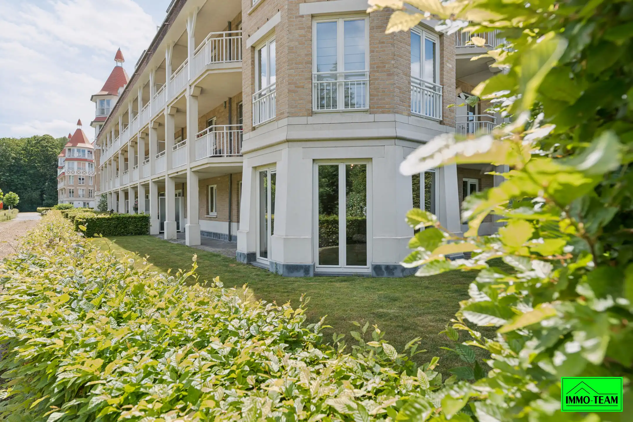 Rustig gelegen gelijkvloers appartement met 2 slaapkamers foto 5