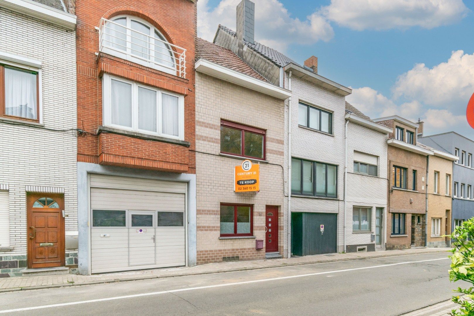 Hoofdfoto van de publicatie: TOPLIGGING: WONING MET 3 SLAAPKAMERS + TUIN !