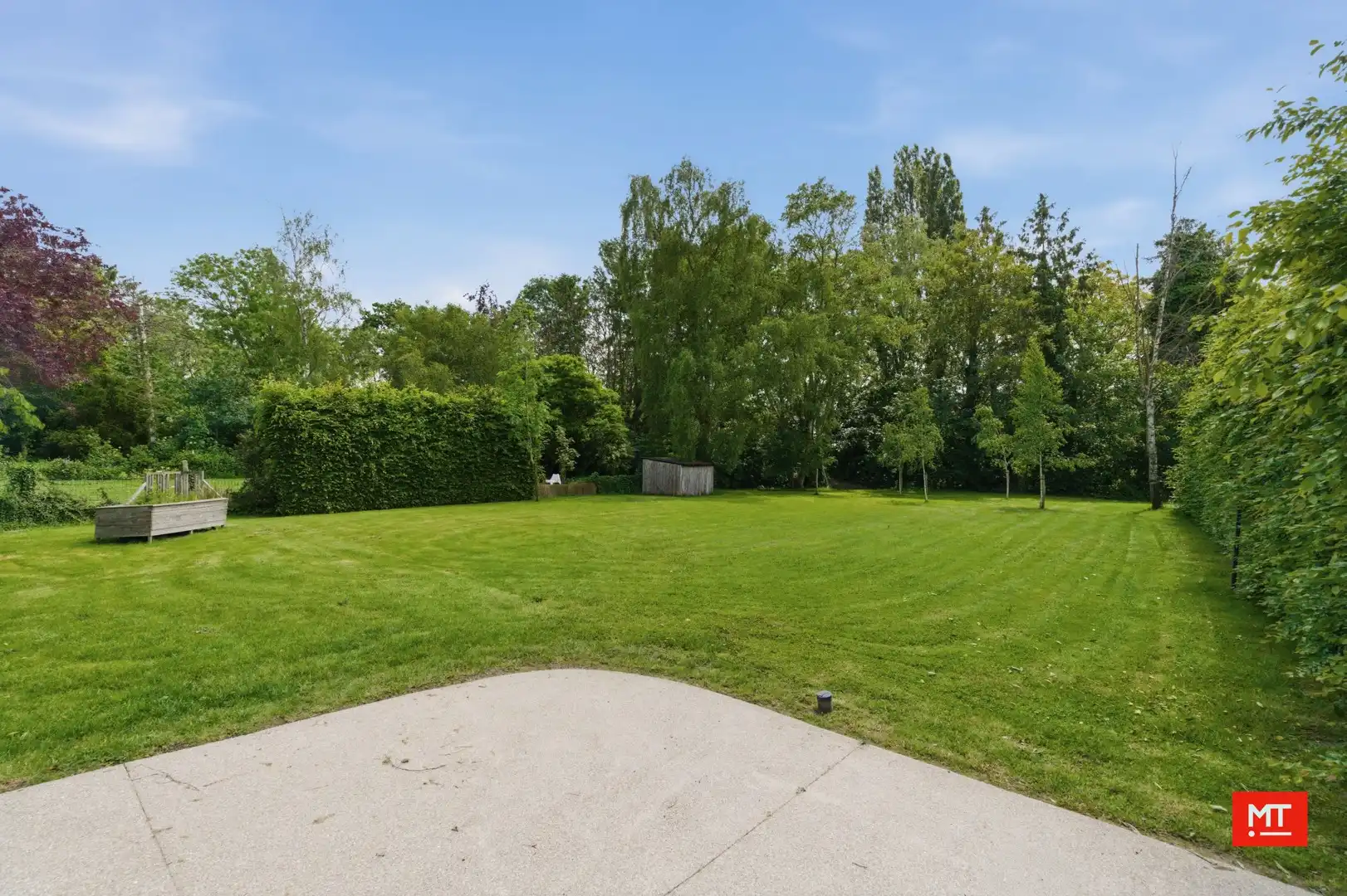 Instapklare alleenstaande woning op een rustige locatie in de dorpskern van Beselare foto 23