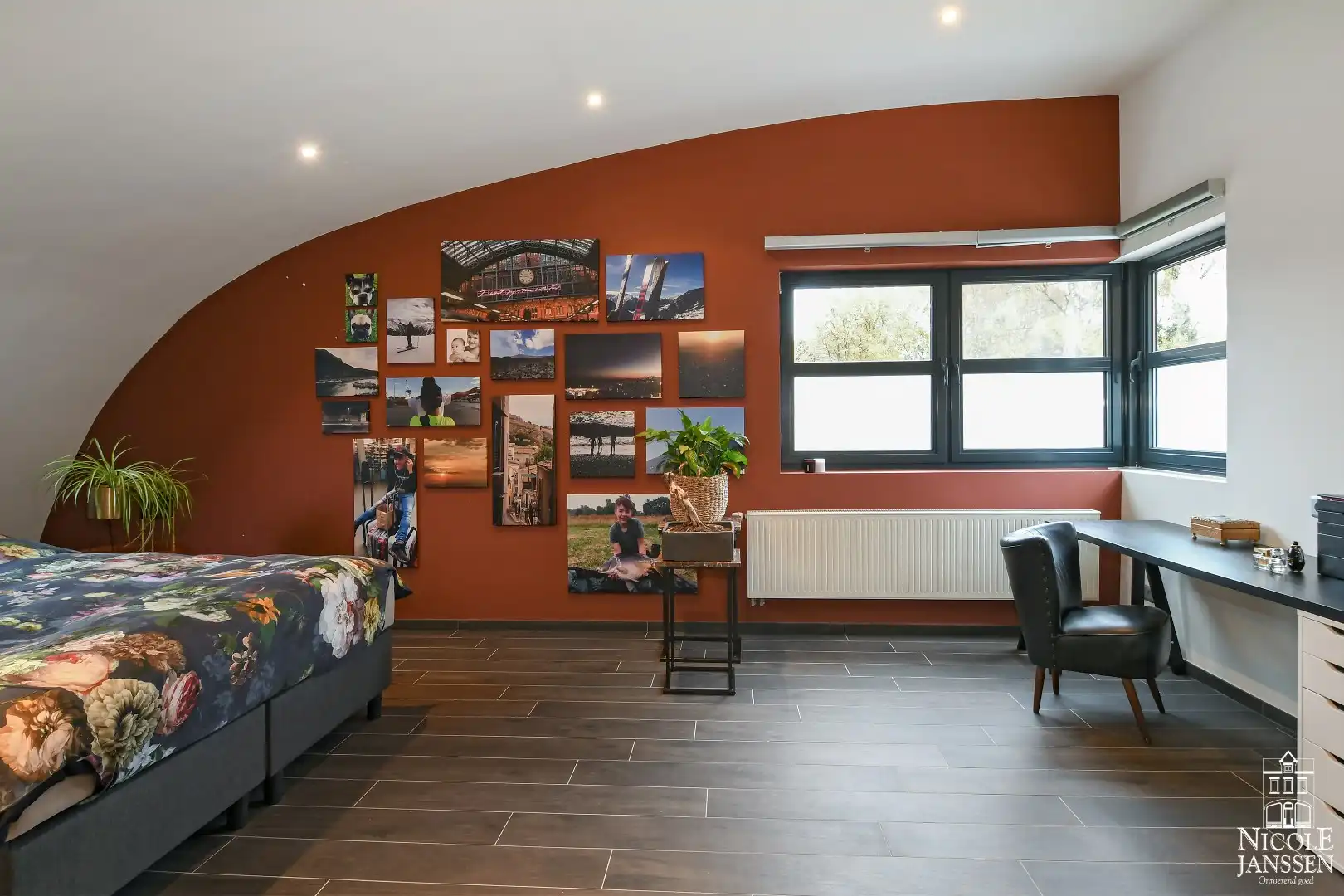 Moderne gezinswoning met bijzondere vormgeving foto 17